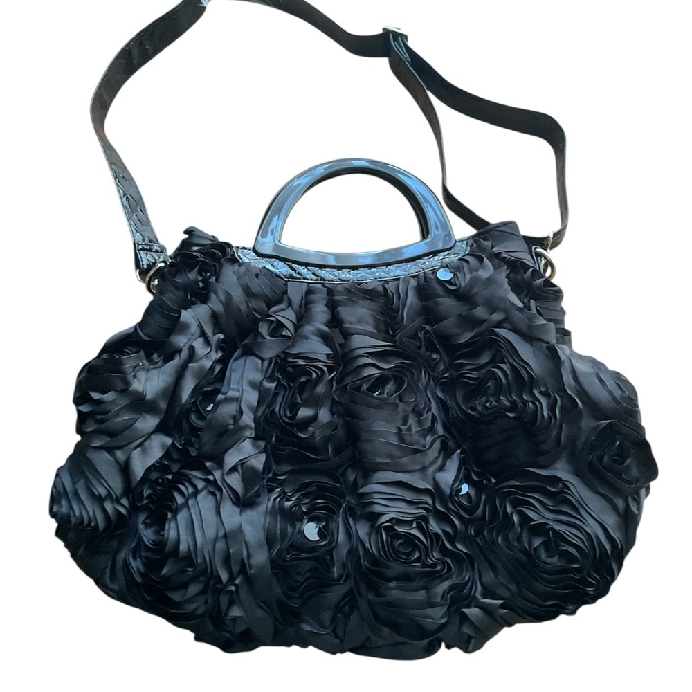 Black Floral Textured Handbag / shoulder